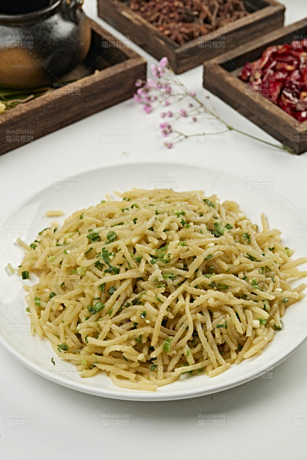 葱香洋芋擦擦（小炒擦土豆丝）