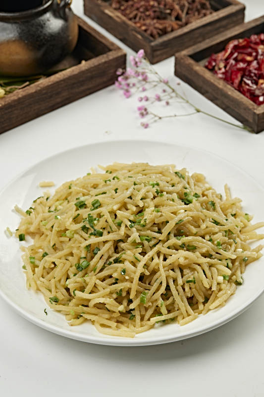 葱香洋芋擦擦（小炒擦土豆丝）