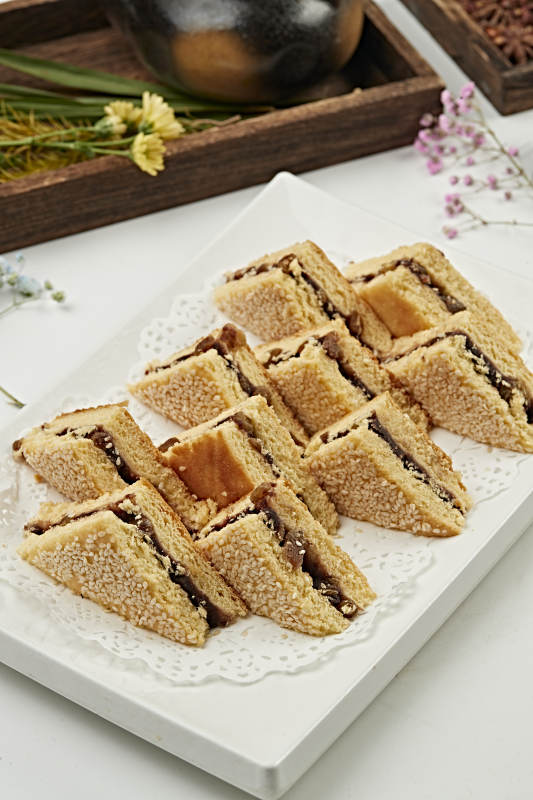 烘烤芝麻果酱葡萄干夹心饼