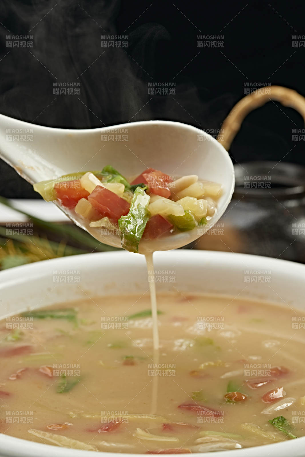 濃湯西紅柿小白菜土豆莜面生下魚