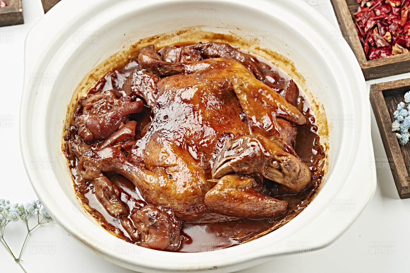 砂锅干烧农家柴鸡