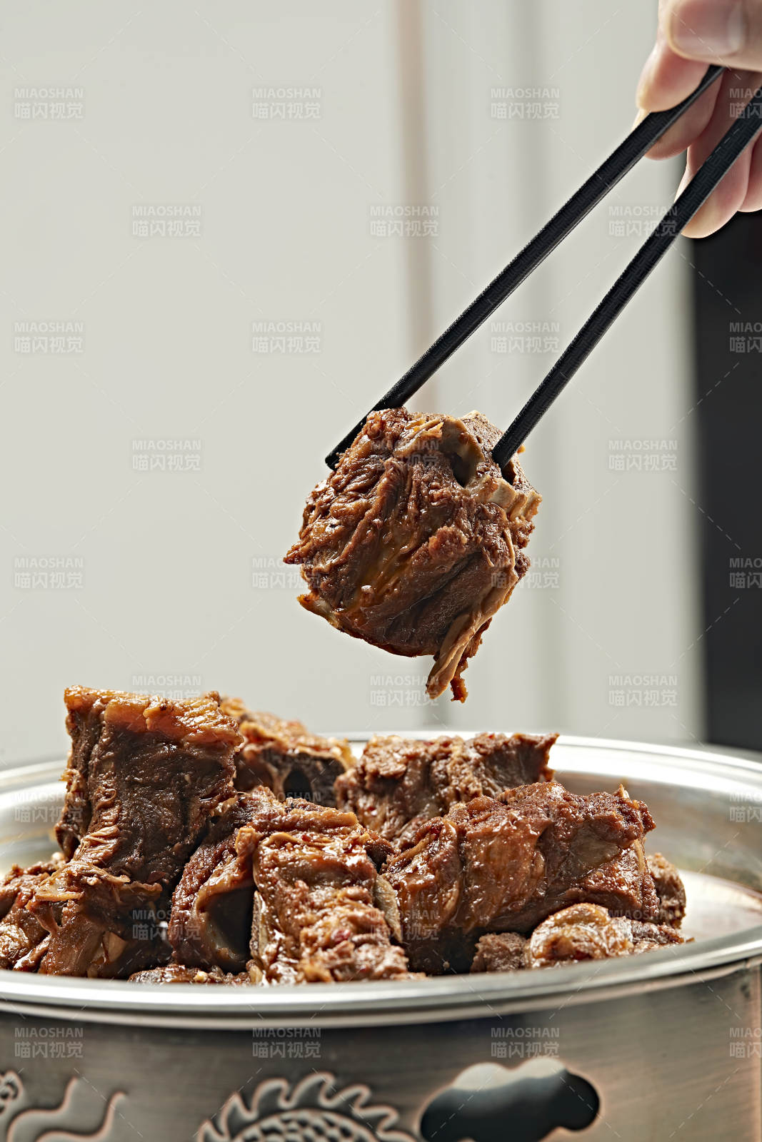 红焖羊脊骨羊蝎子