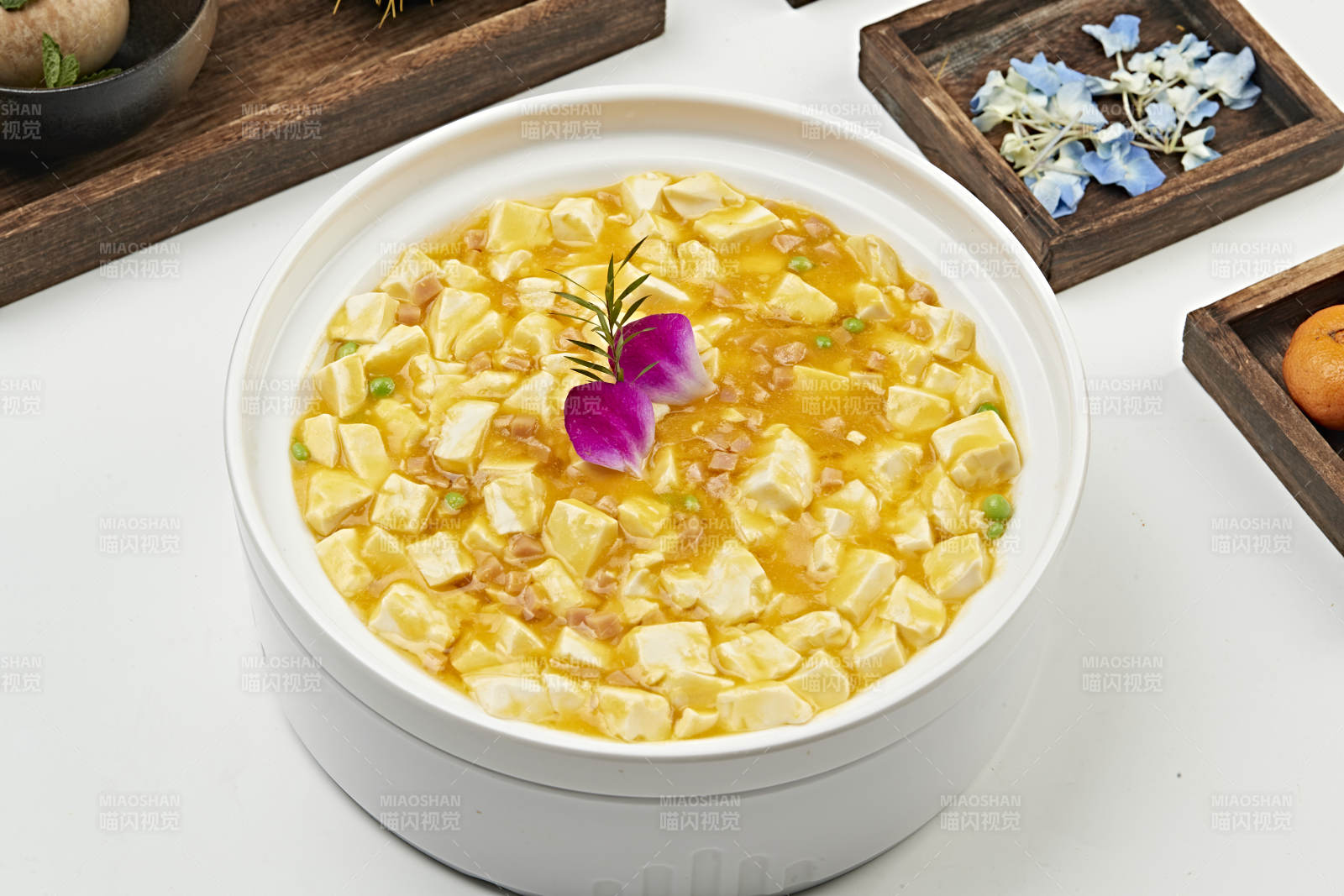 火腿青豆蟹黄酿内脂豆腐图片