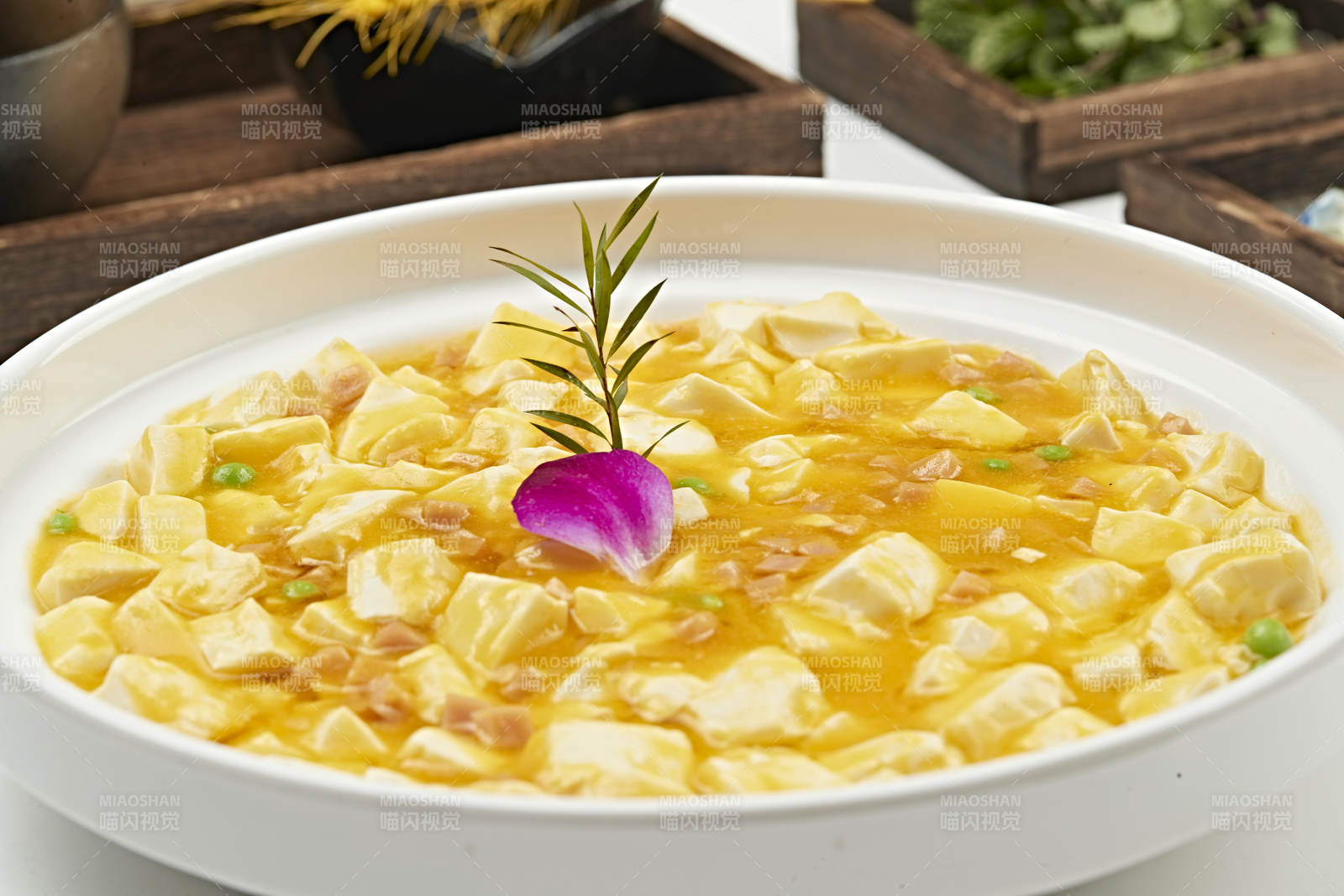 火腿青豆蟹黄酿内脂豆腐图片