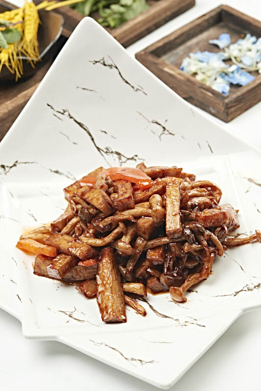 酱爆杏鲍菇海鲜菇彩椒