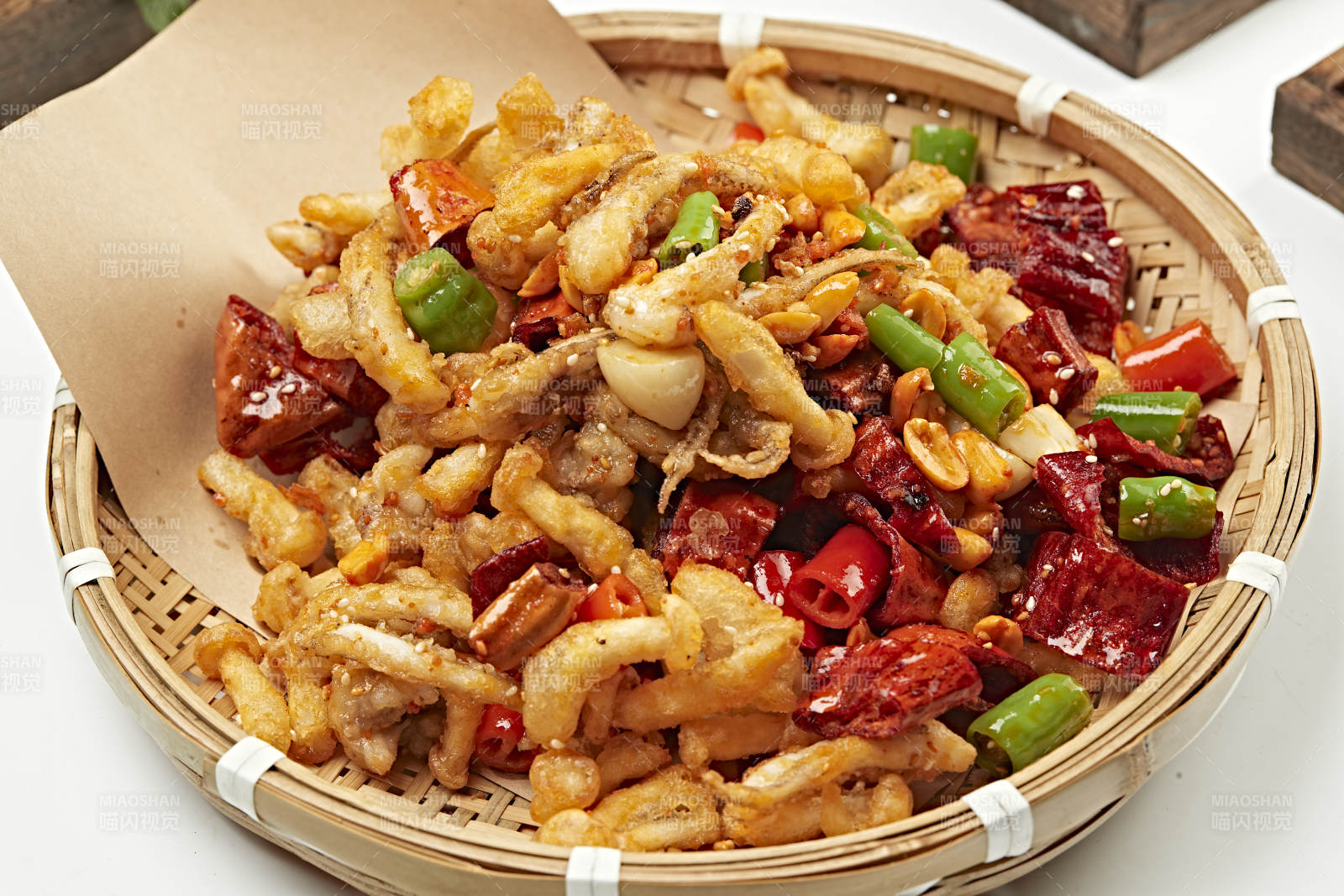 香辣酥炸鱿鱼须海鲜菇