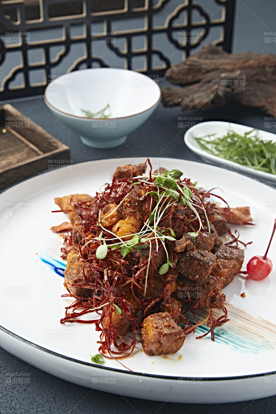 火边子辣椒自然炸羊肉