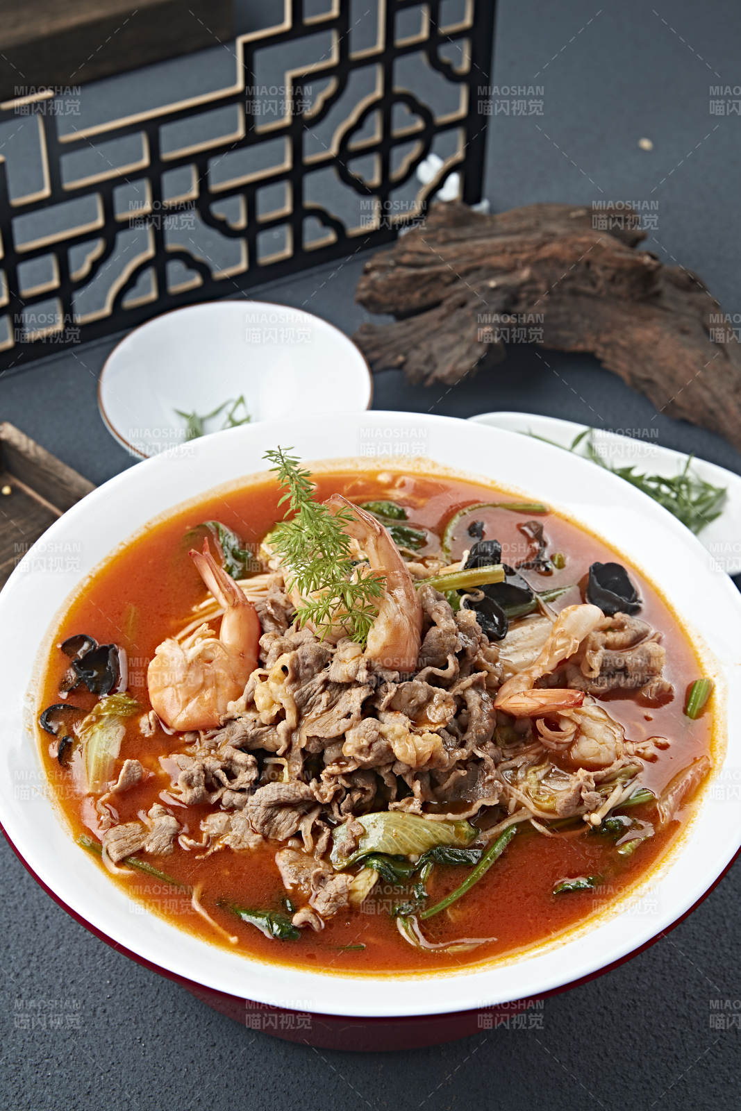 酸汤羊肉烩大虾