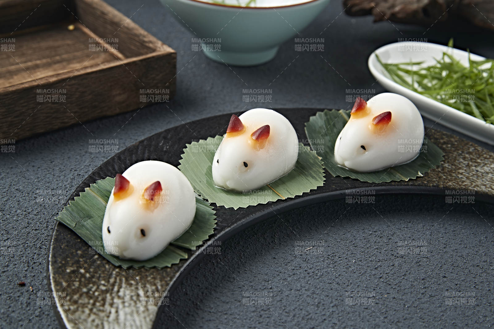 玉兔造型的椰奶布丁