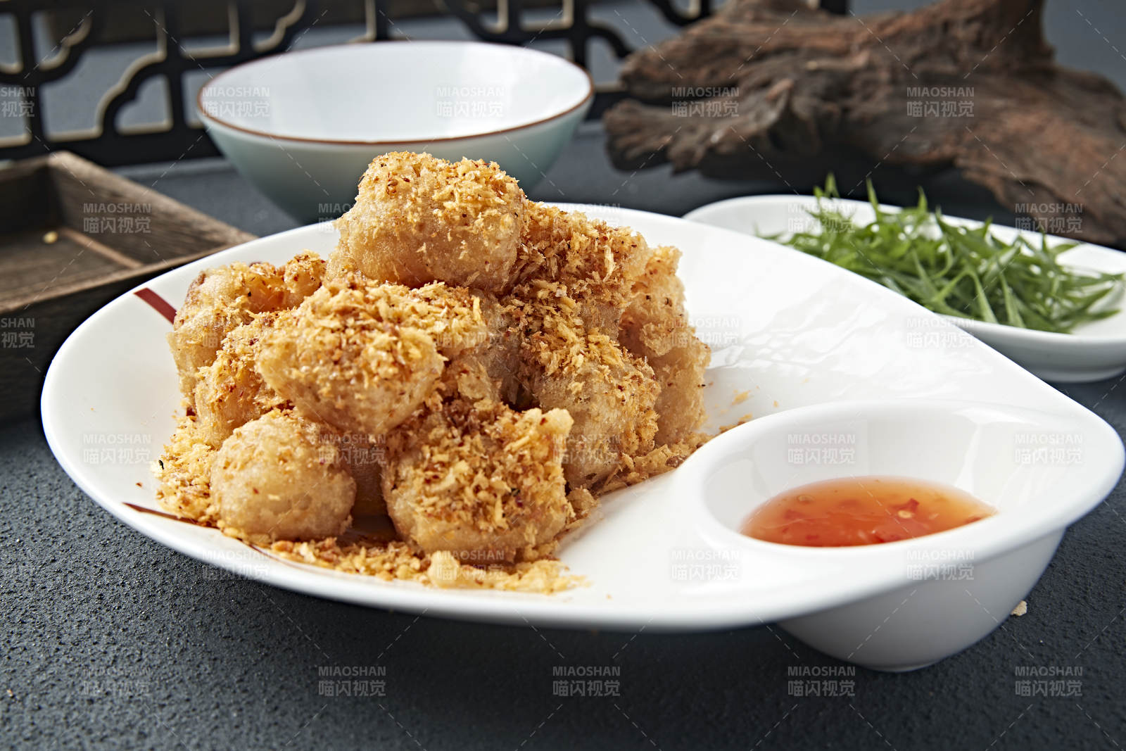 避風塘面包糠炸鮮墨魚丸