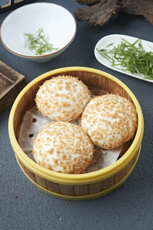 港式茶餐奶黄流沙包