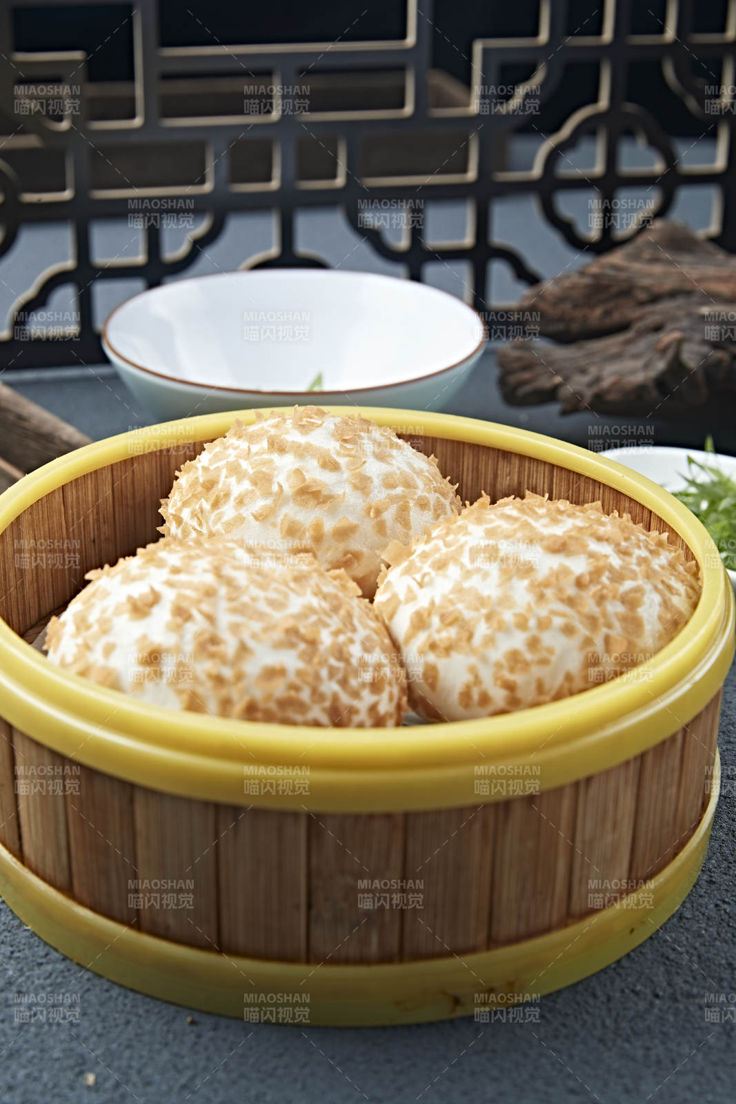 港式茶餐奶黄流沙包