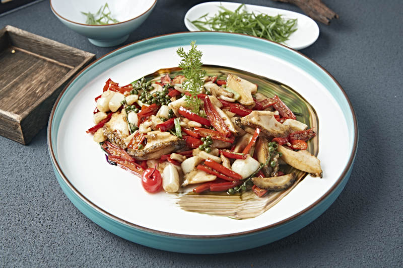 椒麻蒜香米椒炒鲜鲍鱼