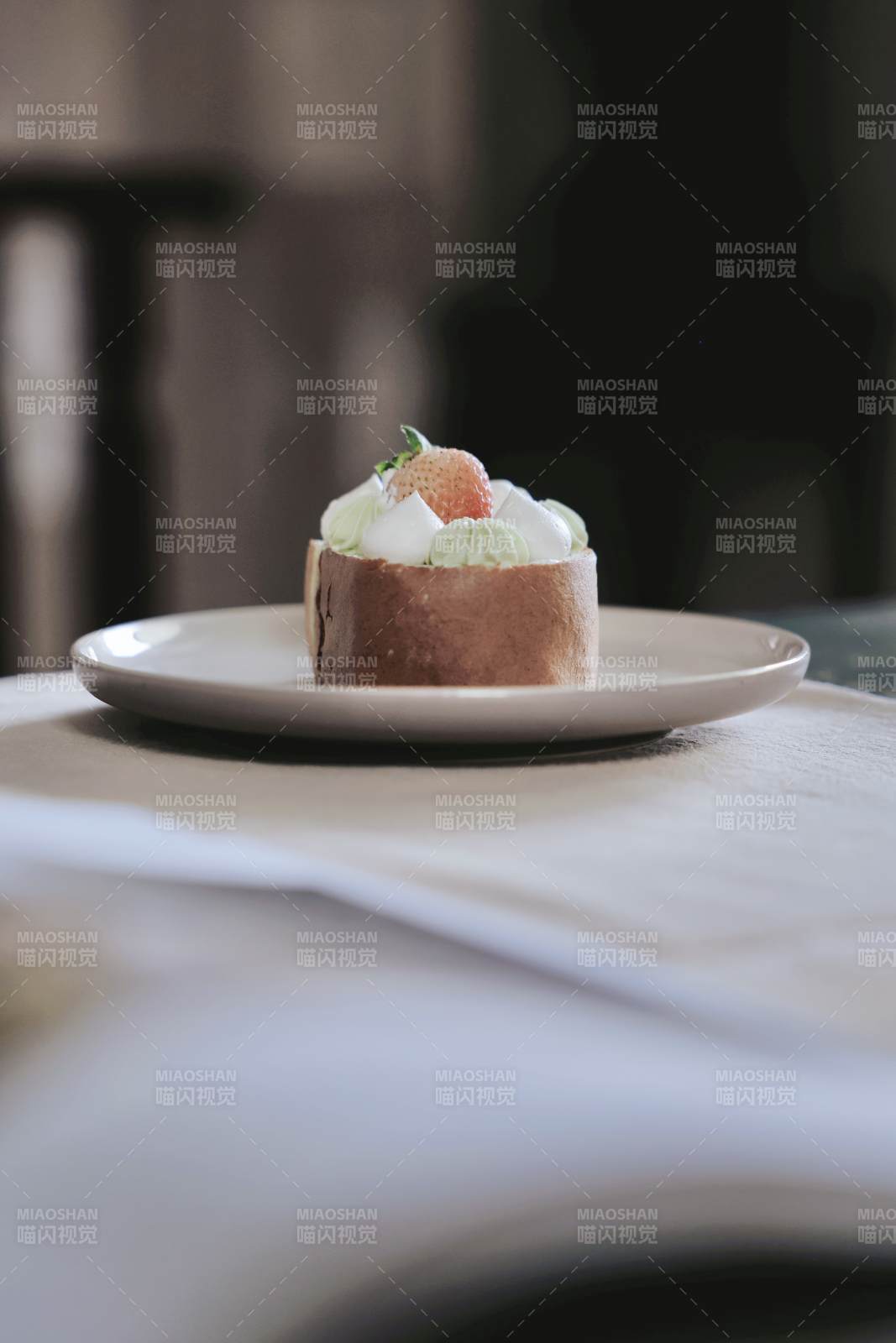 精致甜点 奶油草莓