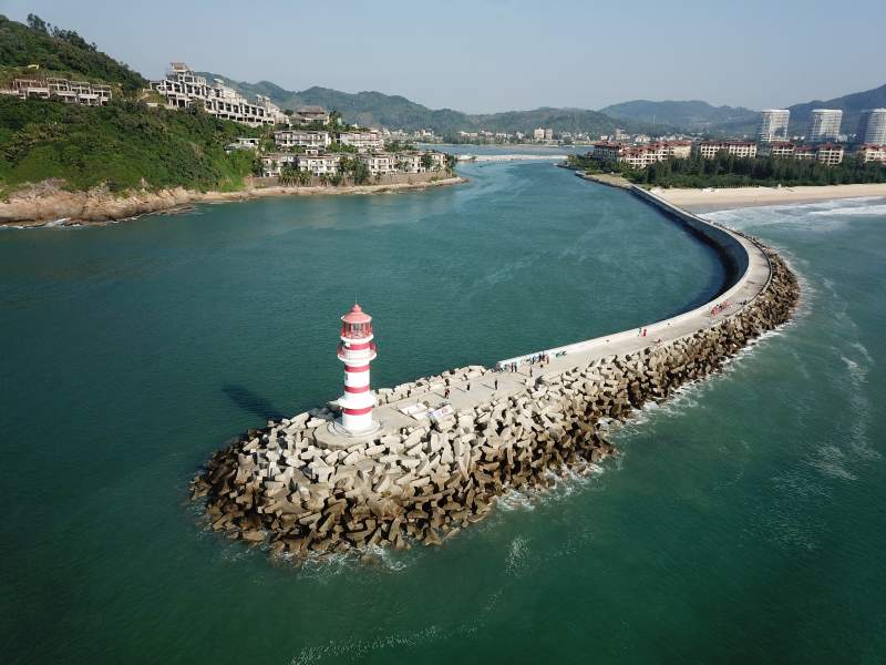 海南萬寧 燈塔守望碧海藍(lán)天