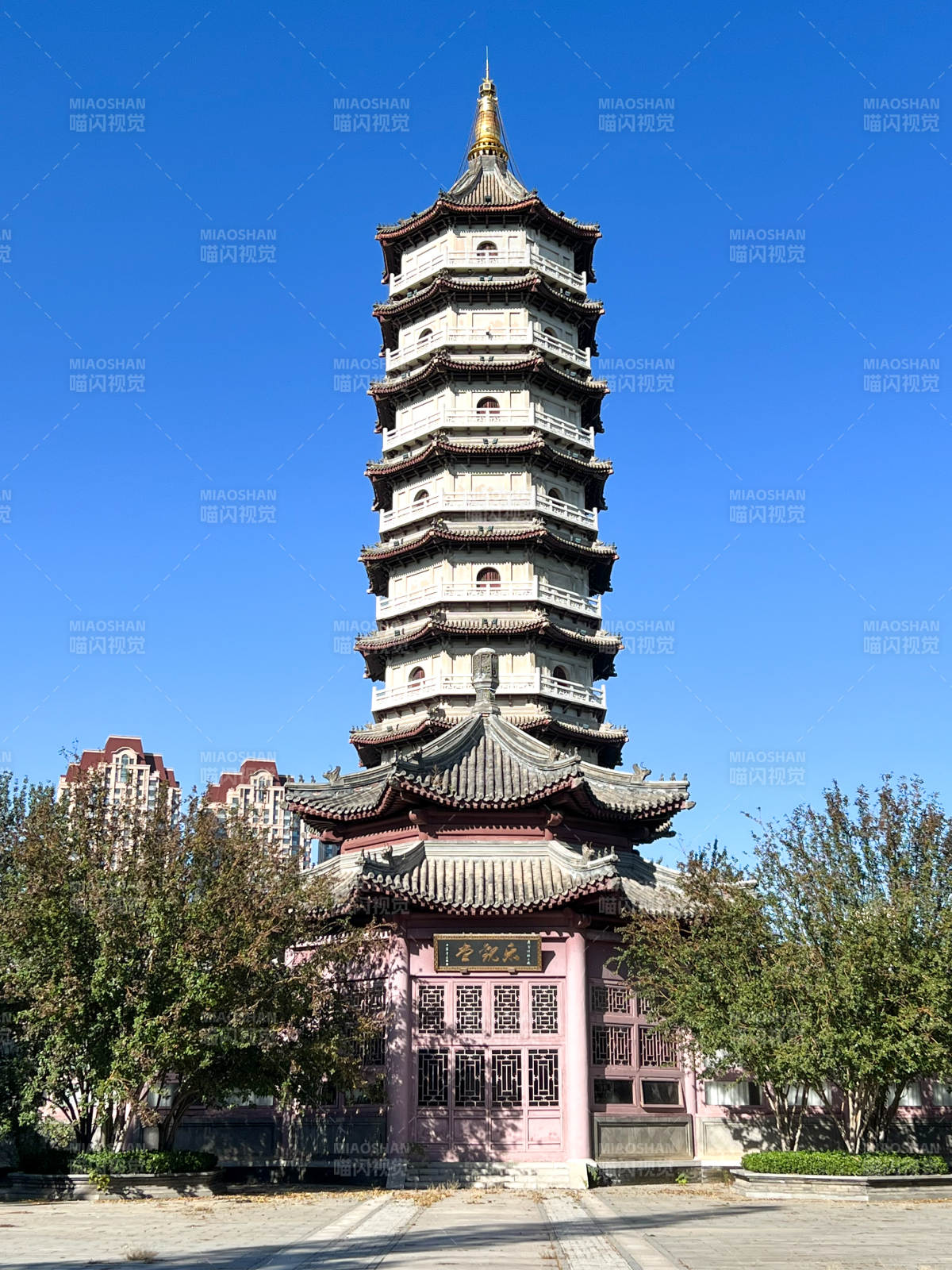 天津北宁公园古塔巍然耸立