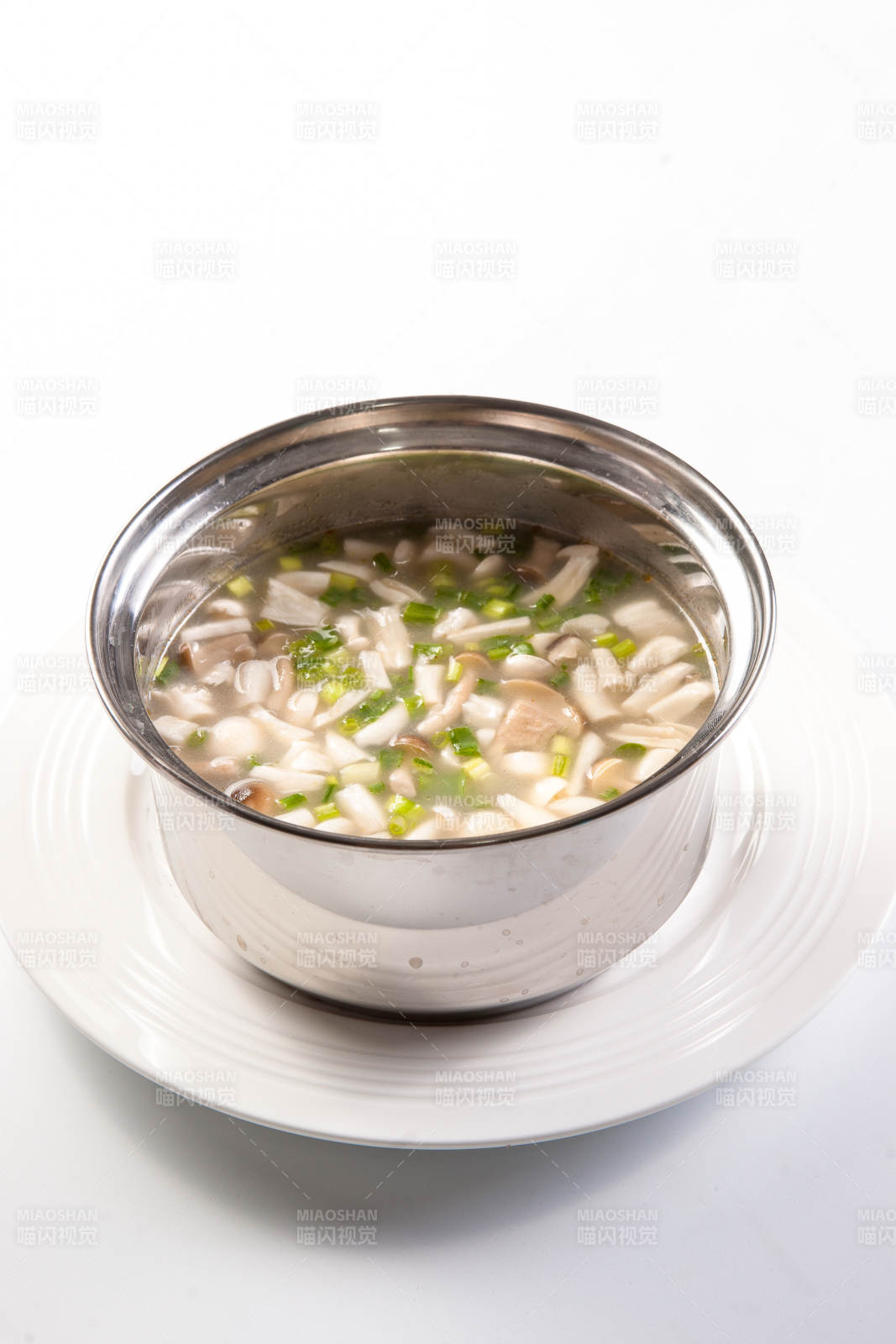 小火鍋裝的香辣紅油鍋底