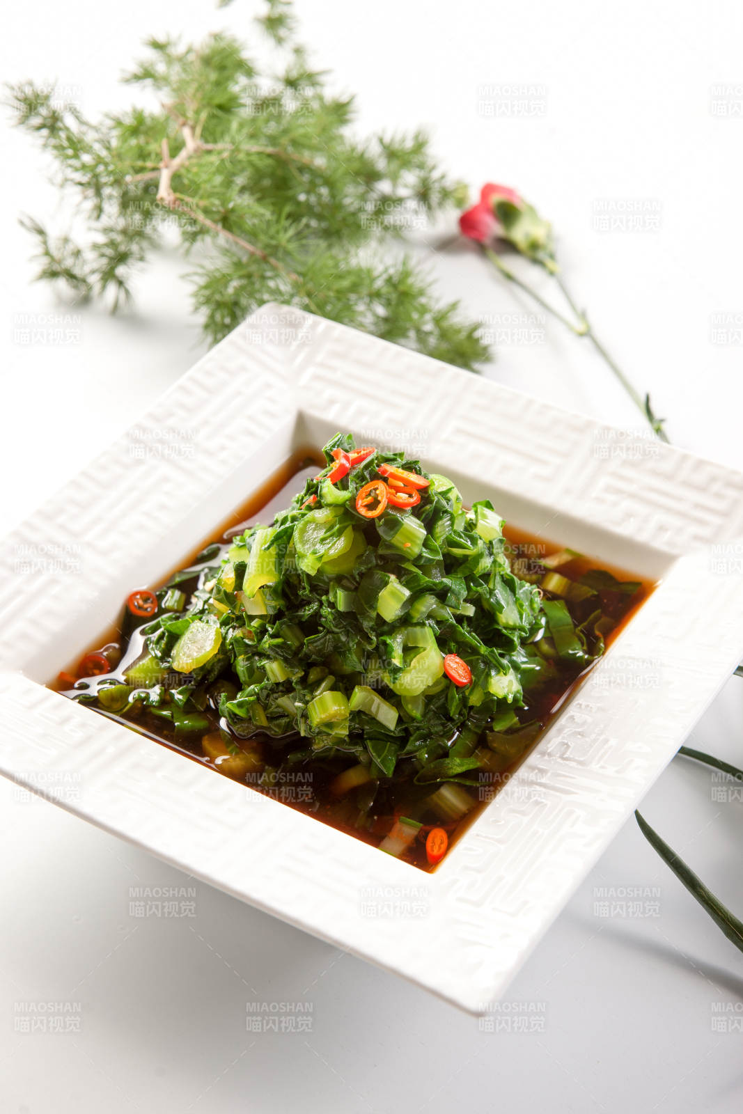 泡椒腌泡菜菜根香