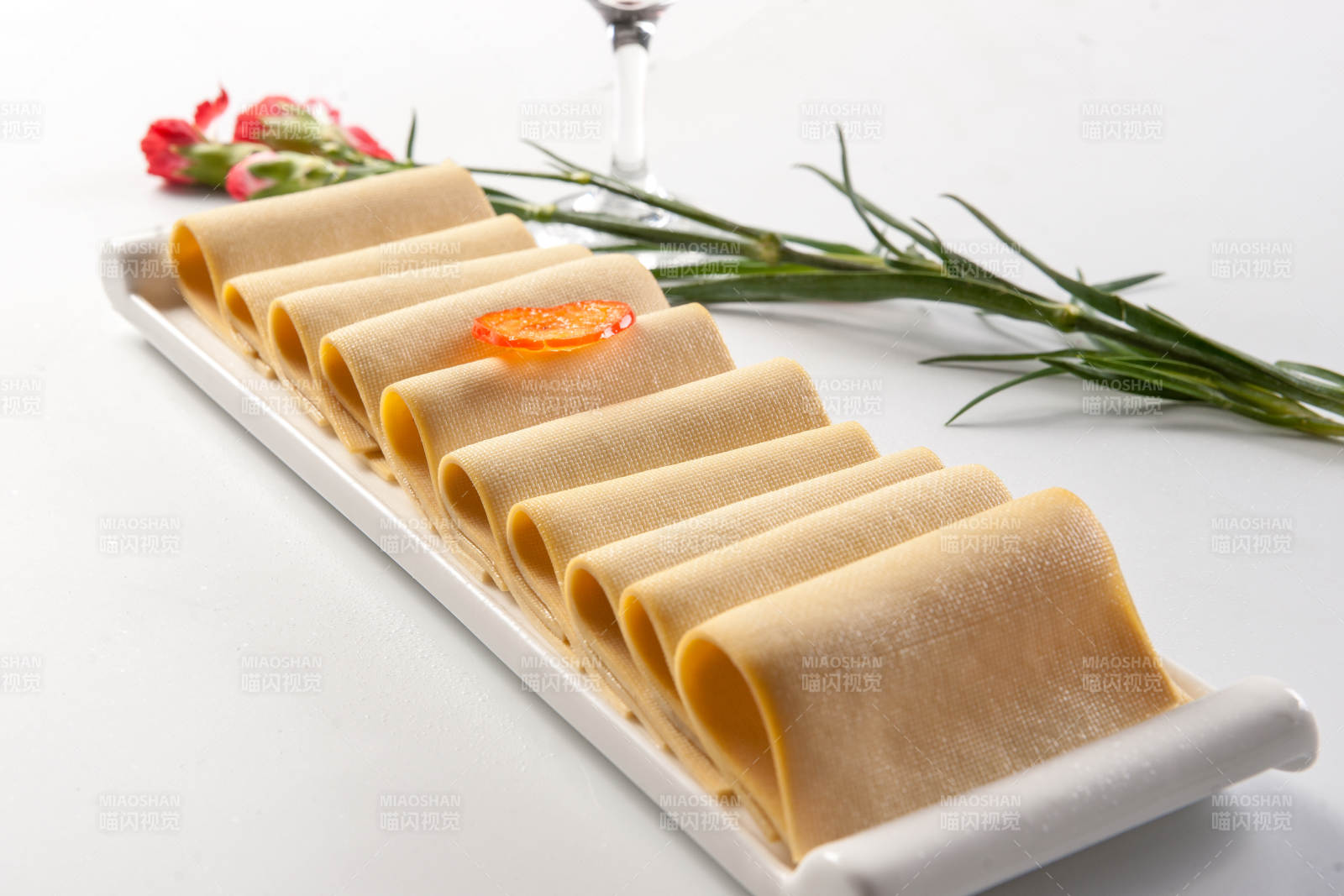 火锅食材涮品海鲜菇-摄影图