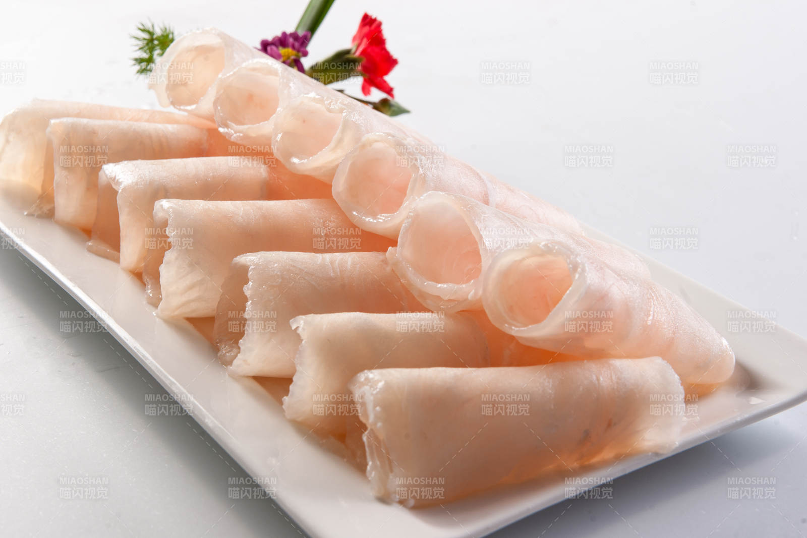 草原肥羊肥牛肉卷-摄影图