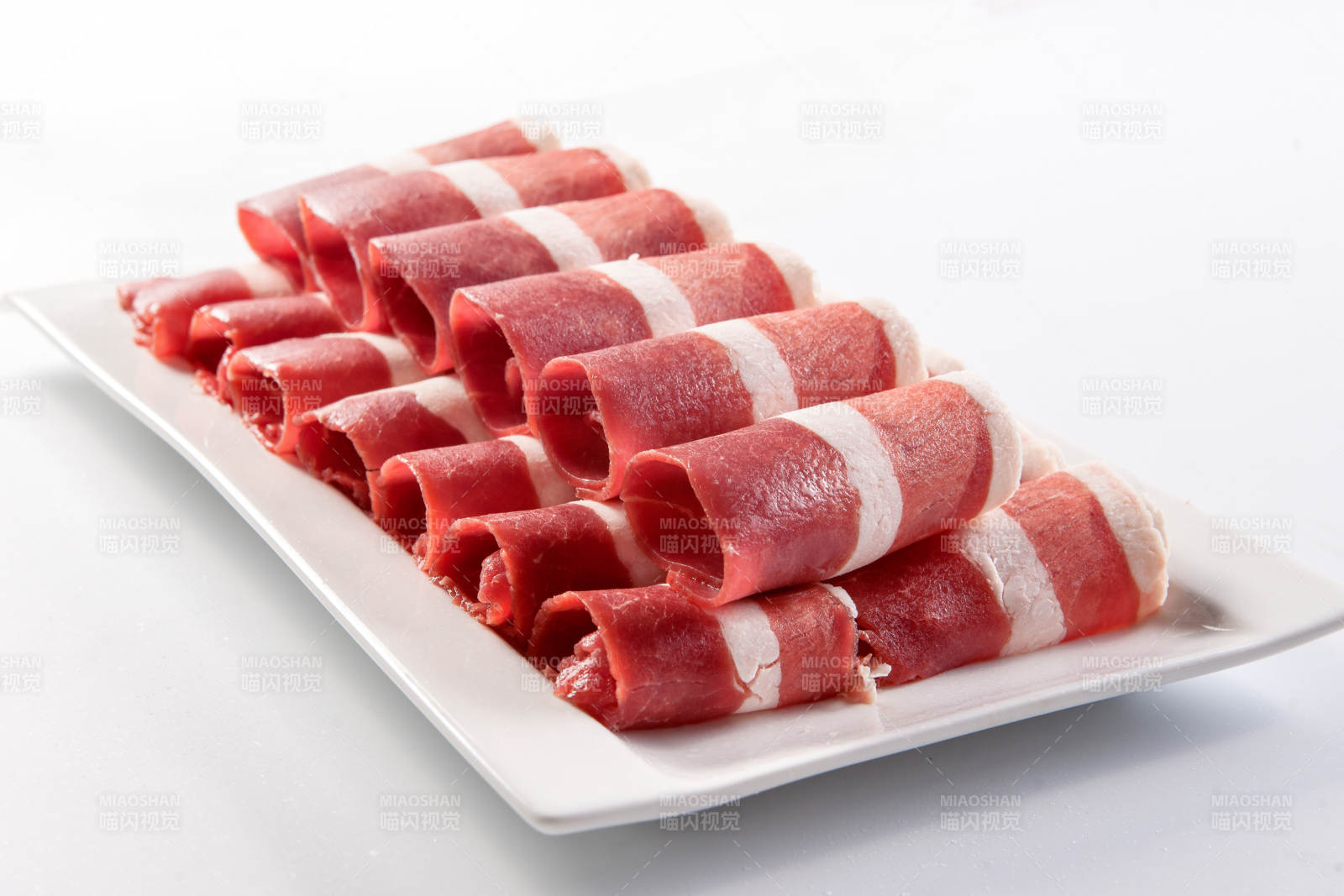 草原肥羊肥牛肉卷-摄影图