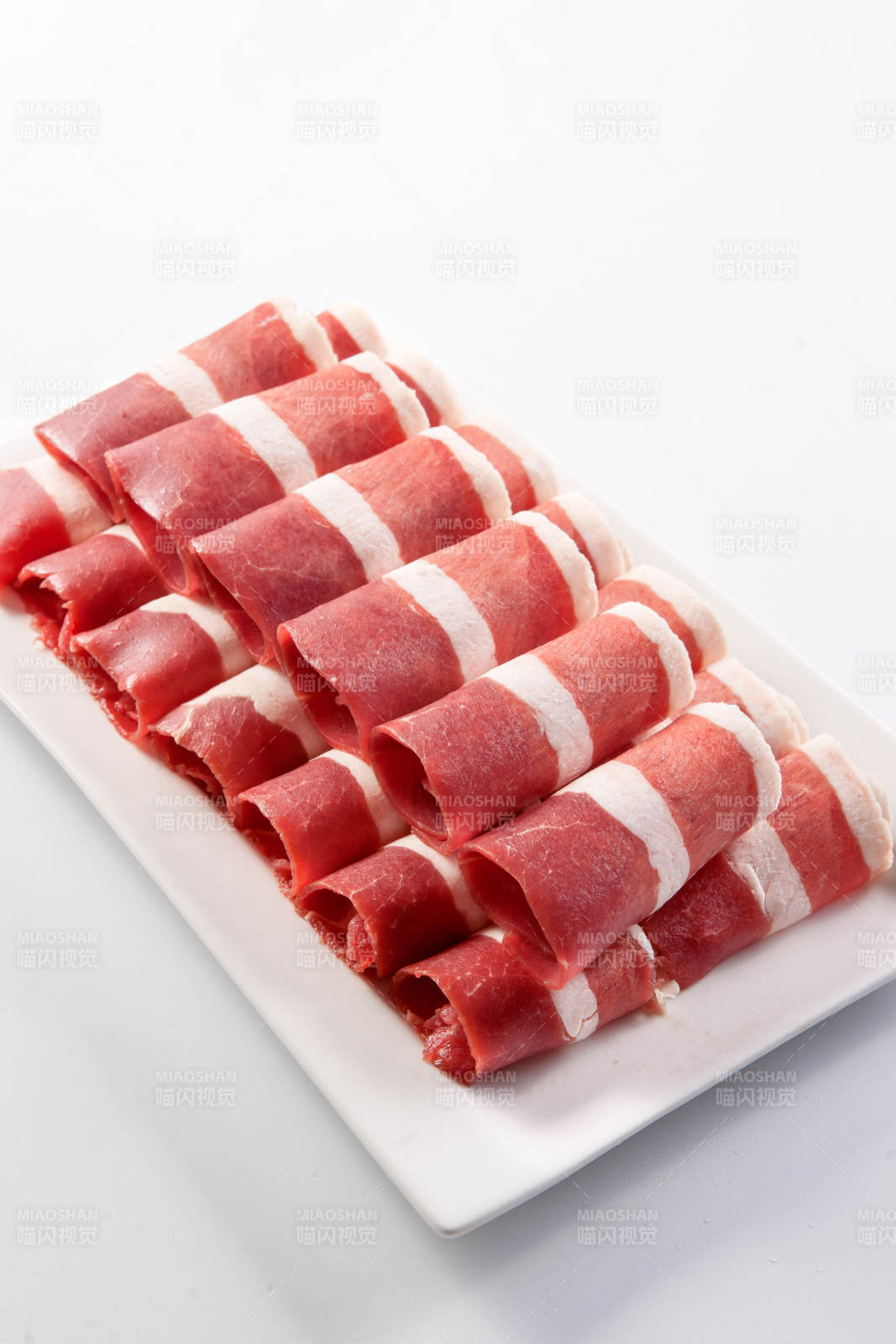 草原肥羊肥牛肉卷-摄影图