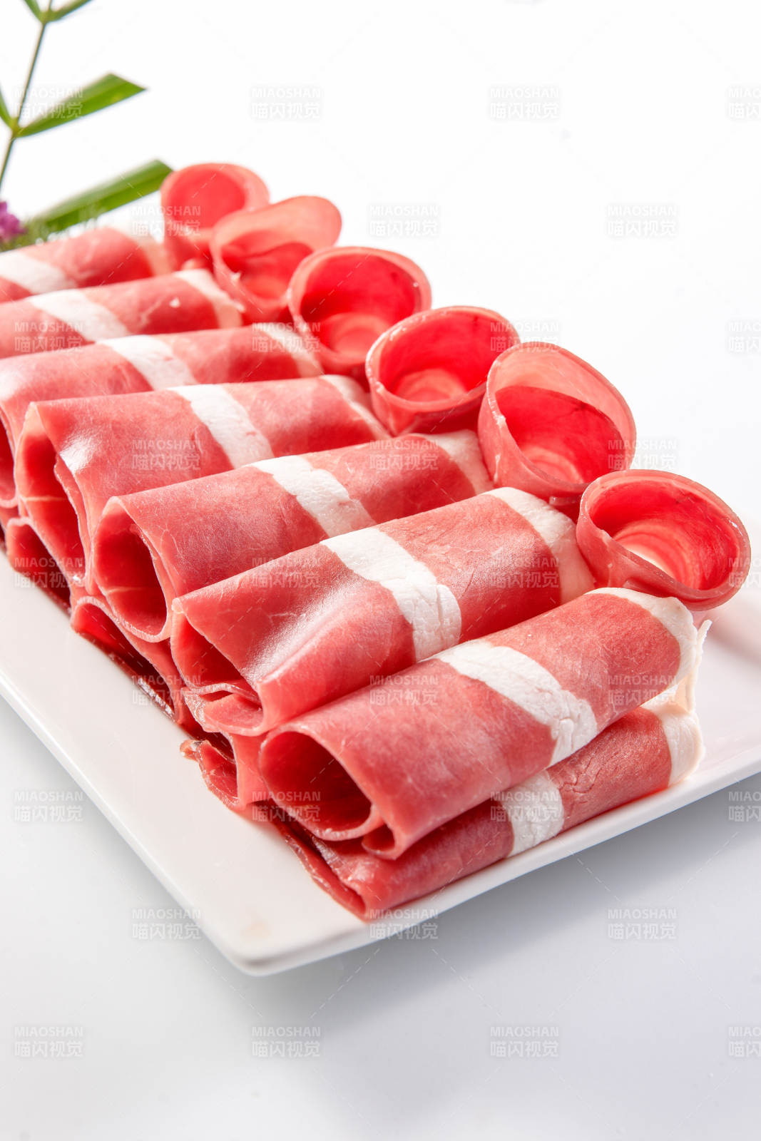 草原肥羊肥牛肉卷-摄影图