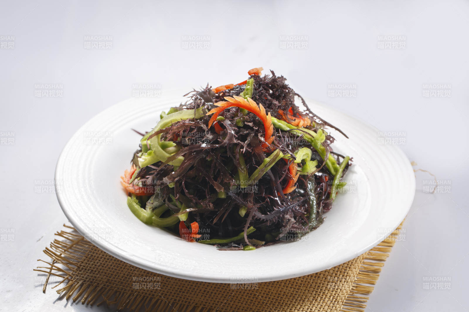 彩椒苦瓜拌海菜