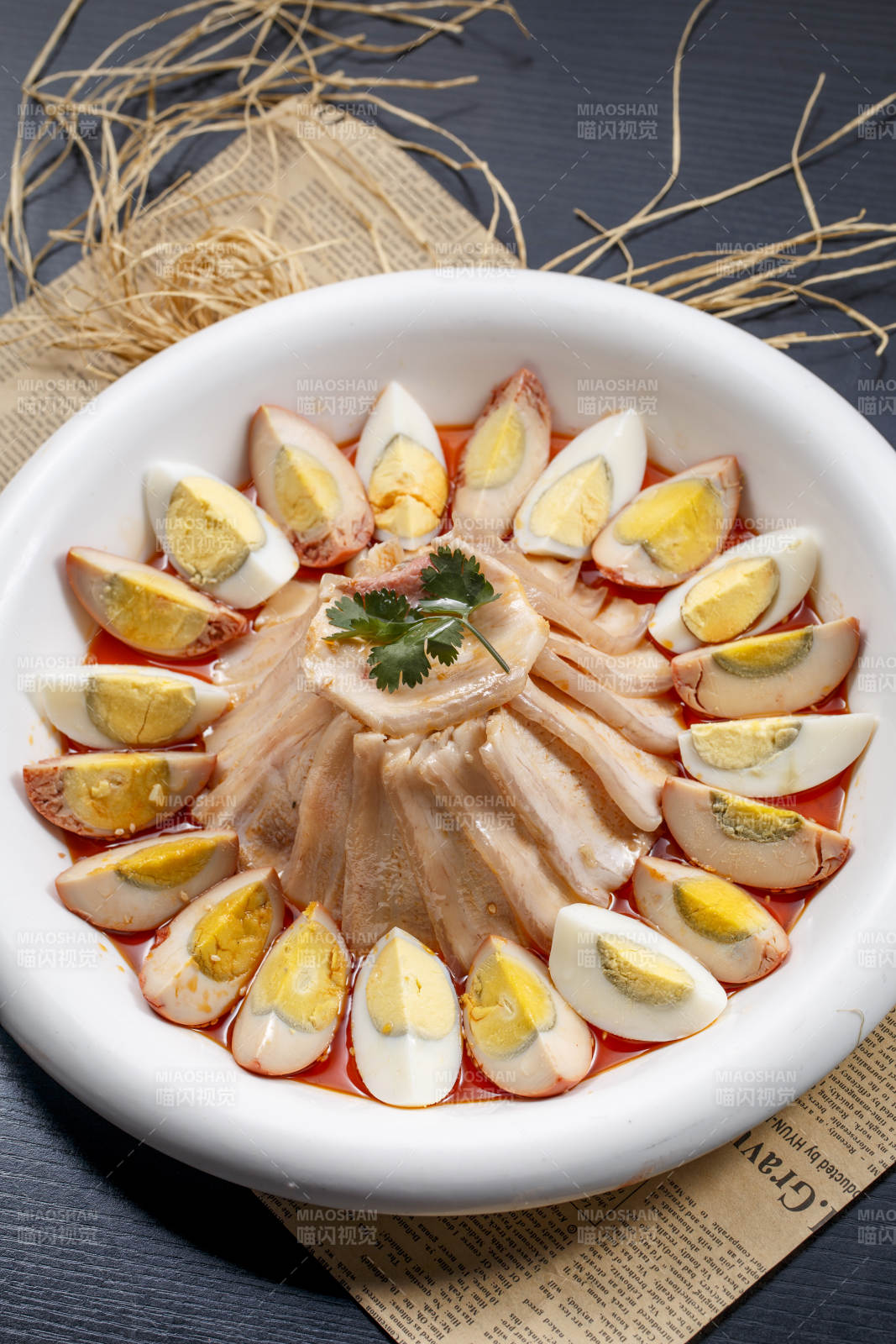 红油汆白肉配水煮蛋