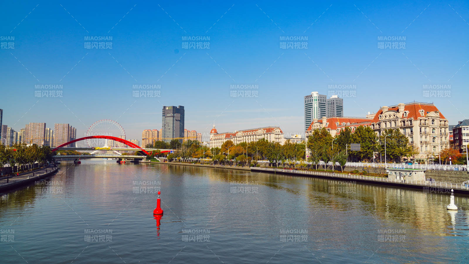 天津城市河畔风光