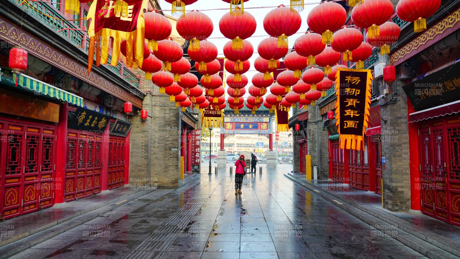 天津古文化街紅燈映街巷