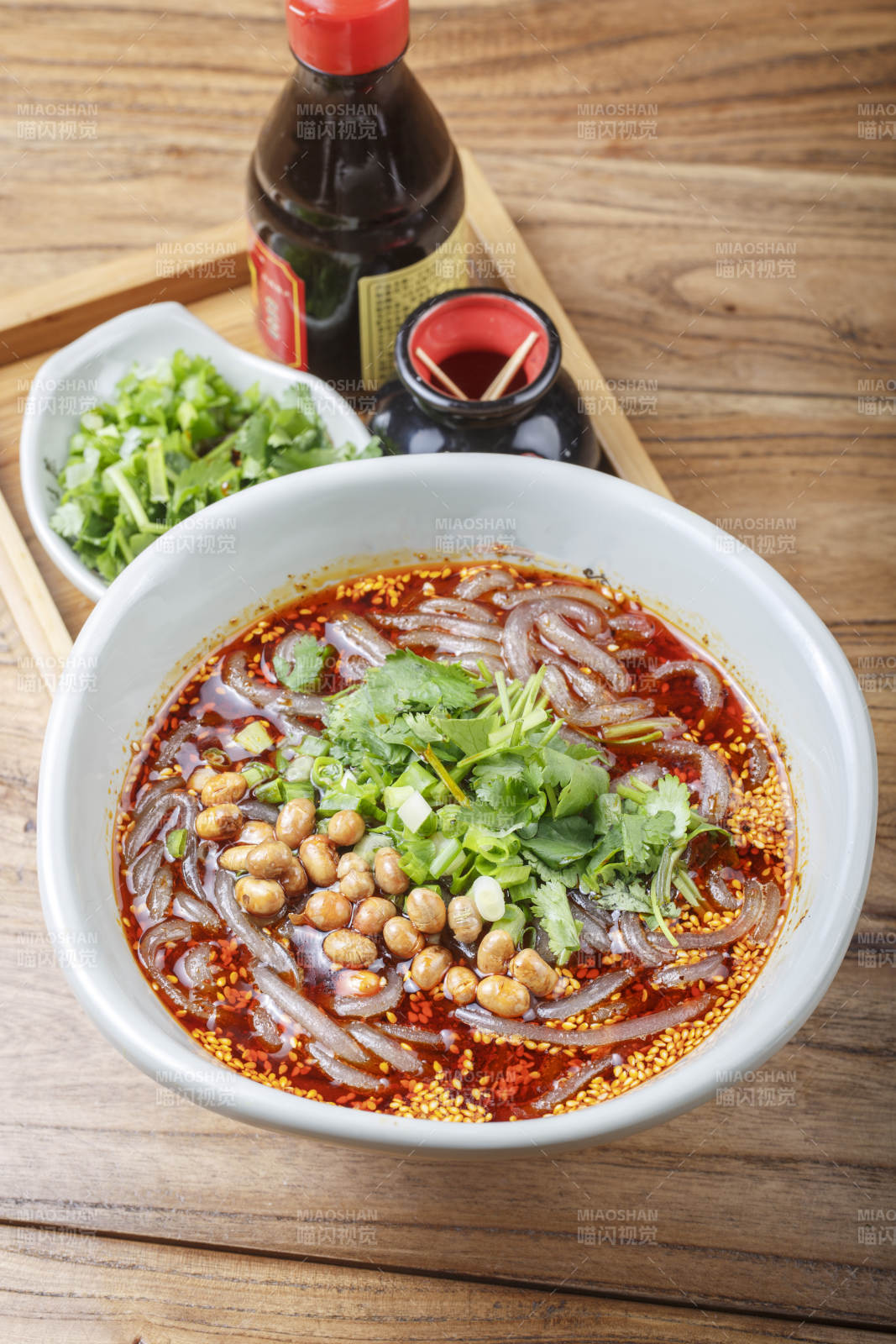 川香红油酸辣粉