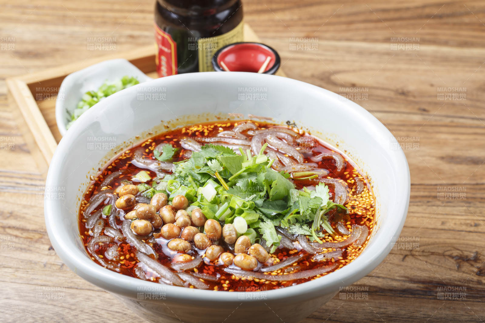 川香红油酸辣粉