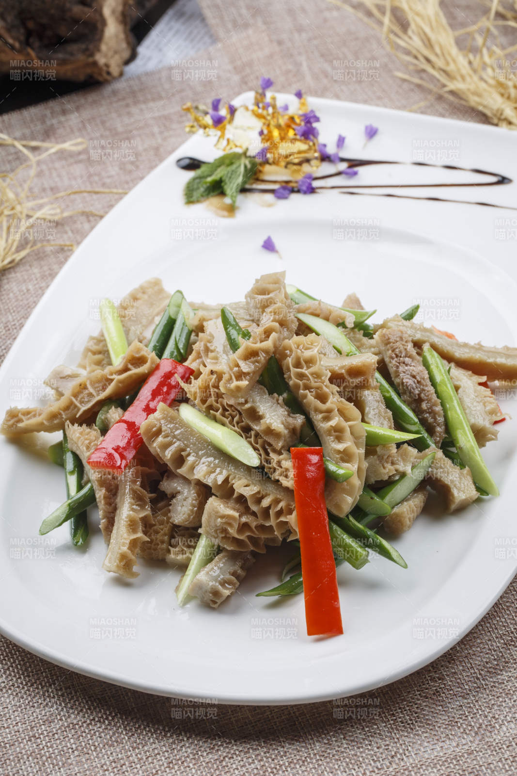 香辣彩椒蒜香金钱肚