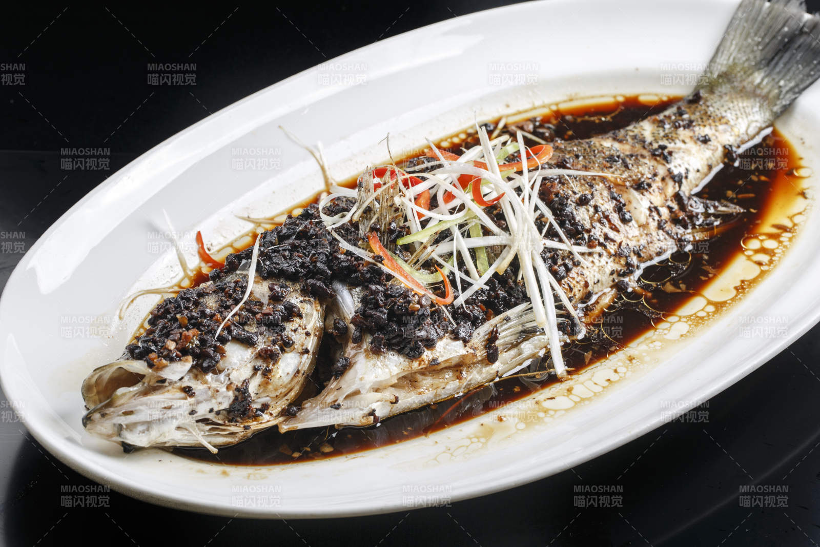 豆豉豉油蒸鱸魚