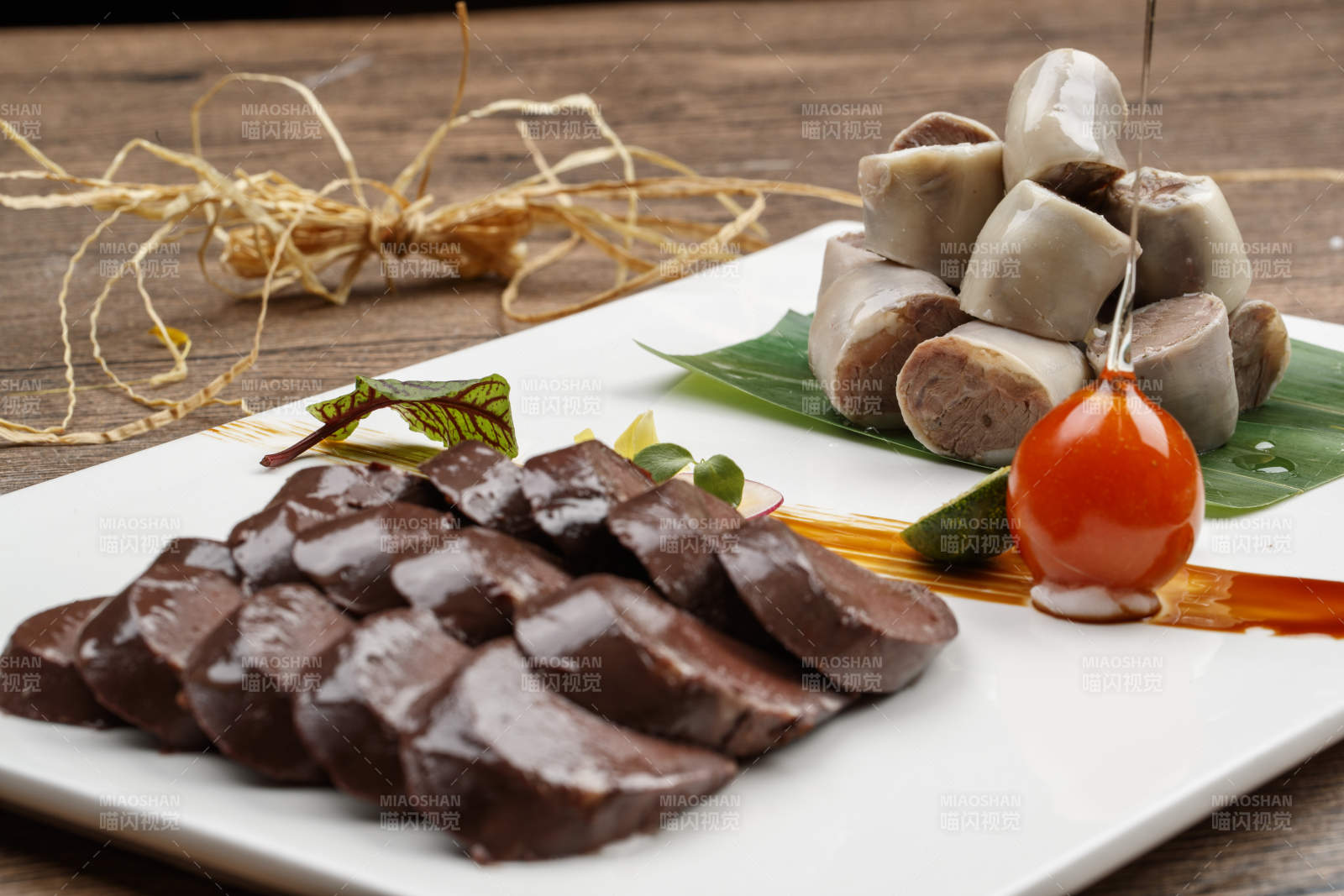 蒙餐红白肠血拼