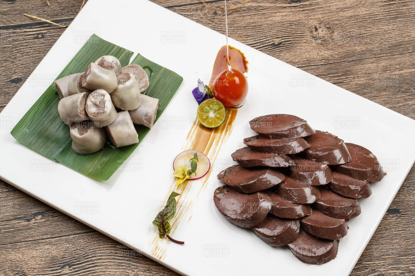 蒙餐红白肠血拼