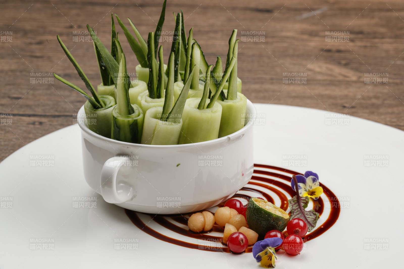 黄瓜卷乳瓜-摄影图