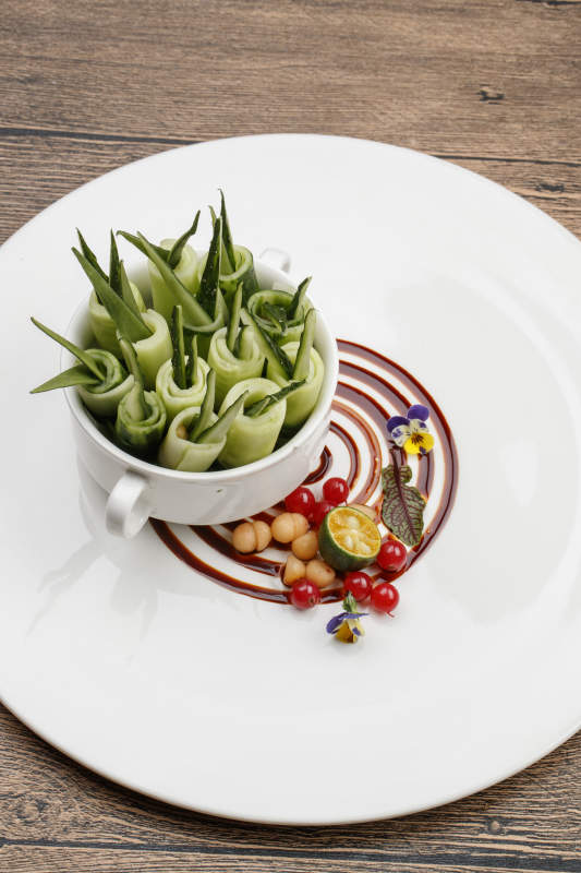 黄瓜卷乳瓜-摄影图