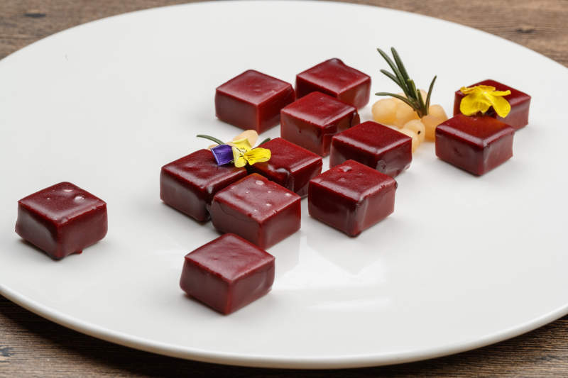 红酒酱棋子法式鹅肝