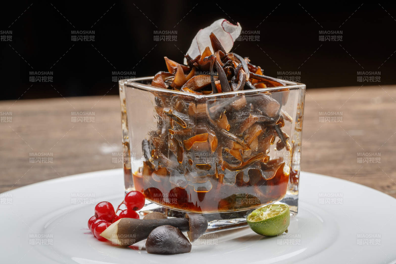 红油香辣黑皮鸡枞钉子菇