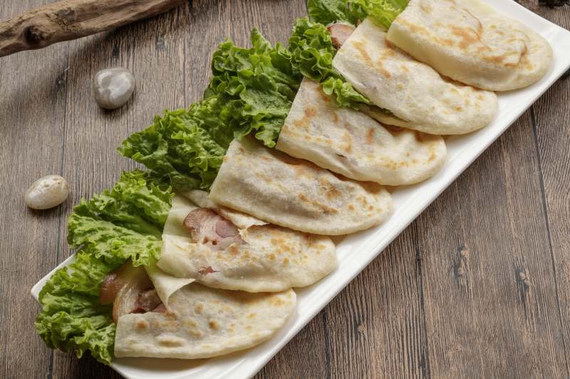 驴肉蔬菜口袋饼