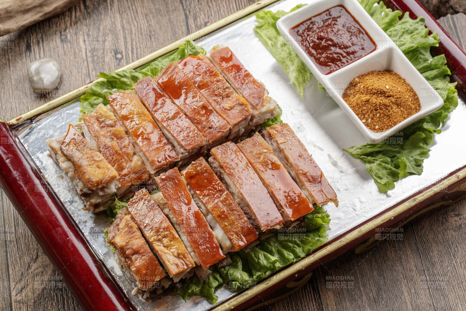 蒙餐炭火烤羊排-摄影图