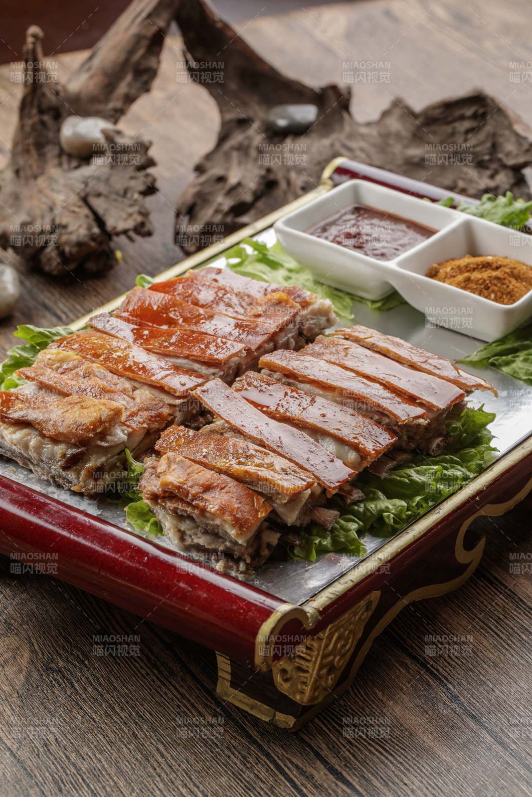 蒙餐炭火烤羊排-摄影图