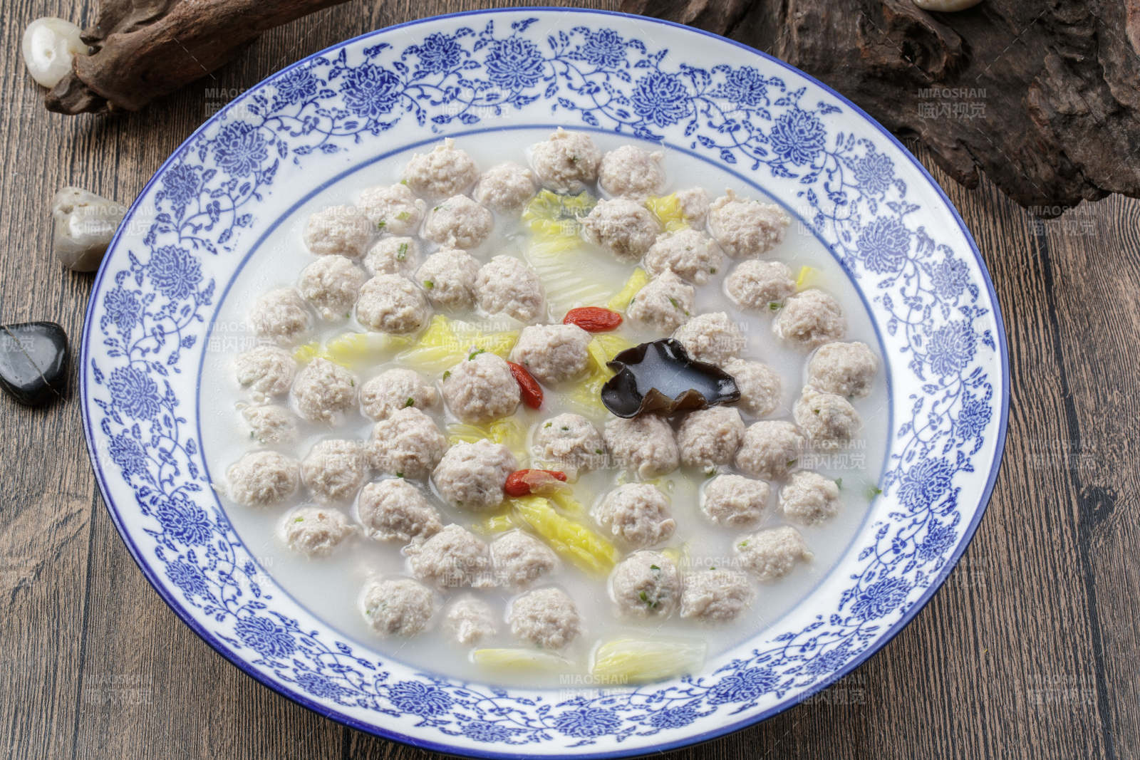 铁板剁椒蒜蓉大明虾