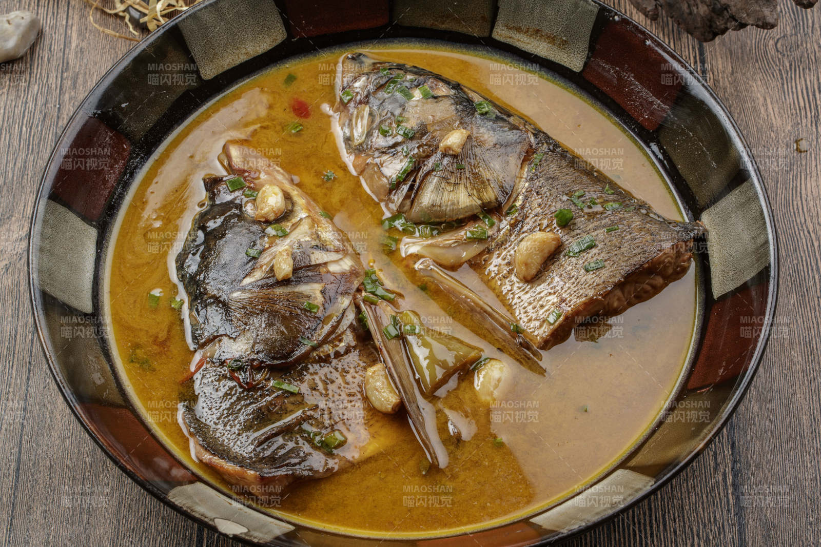 川椒丝牛仔粒-摄影图