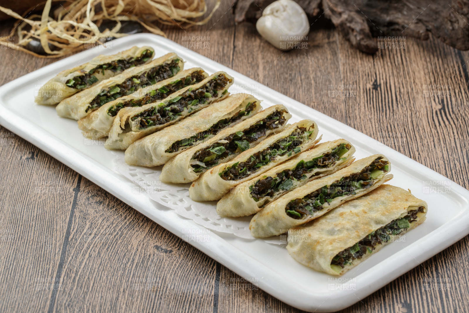 土豆地皮菜馅莜面饺子