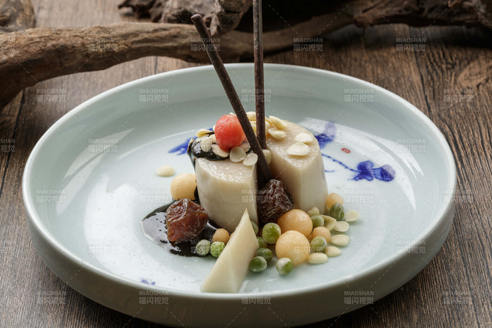 话梅坚果杏仁豆腐