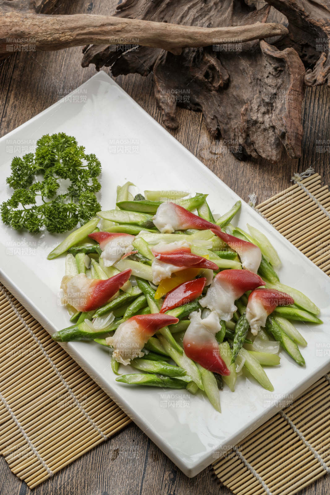 鲜芦笋炒北极贝图片