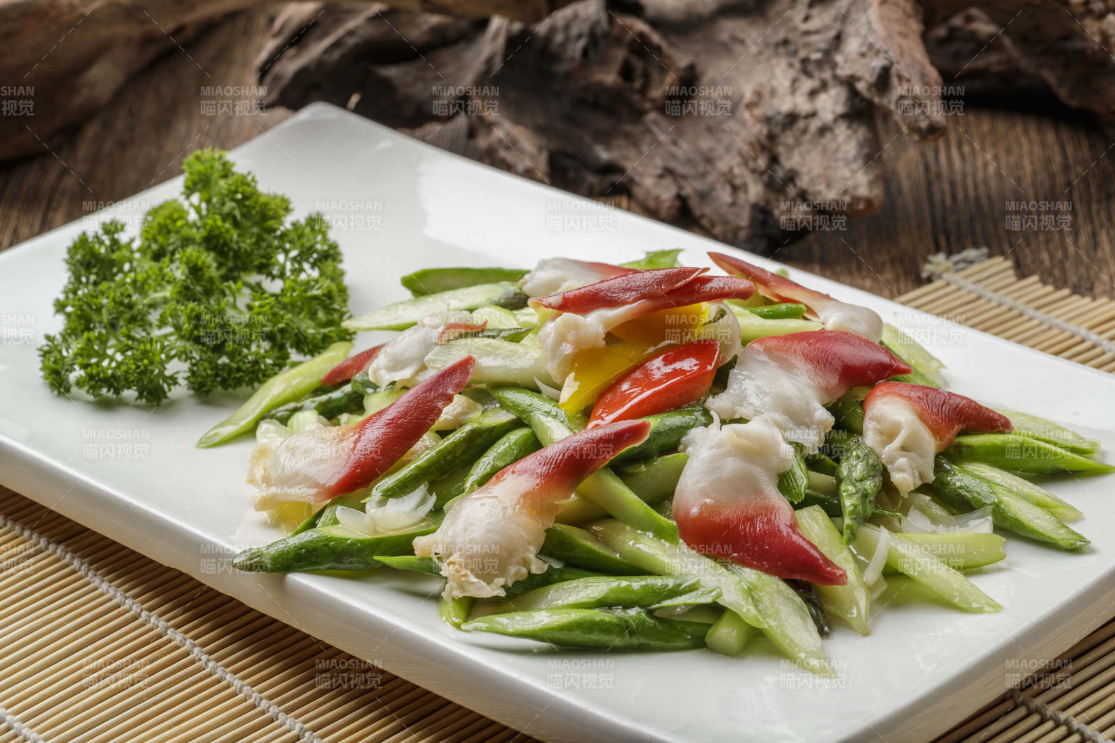 鲜芦笋炒北极贝图片